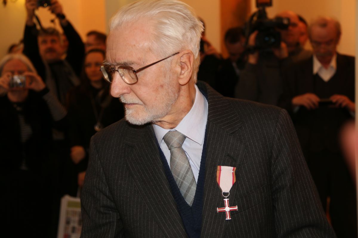 Kolejni legniczanie z  Krzyżami Wolności i Solidarności