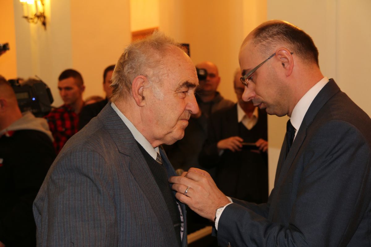 Kolejni legniczanie z  Krzyżami Wolności i Solidarności