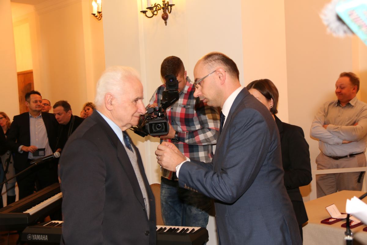 Kolejni legniczanie z  Krzyżami Wolności i Solidarności
