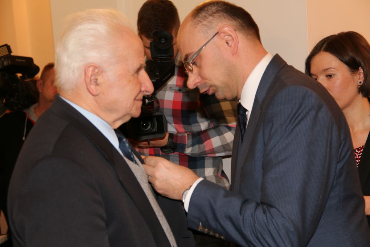 Kolejni legniczanie z  Krzyżami Wolności i Solidarności
