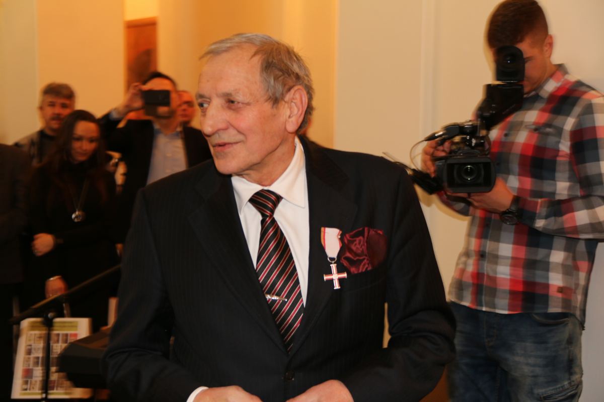 Kolejni legniczanie z  Krzyżami Wolności i Solidarności