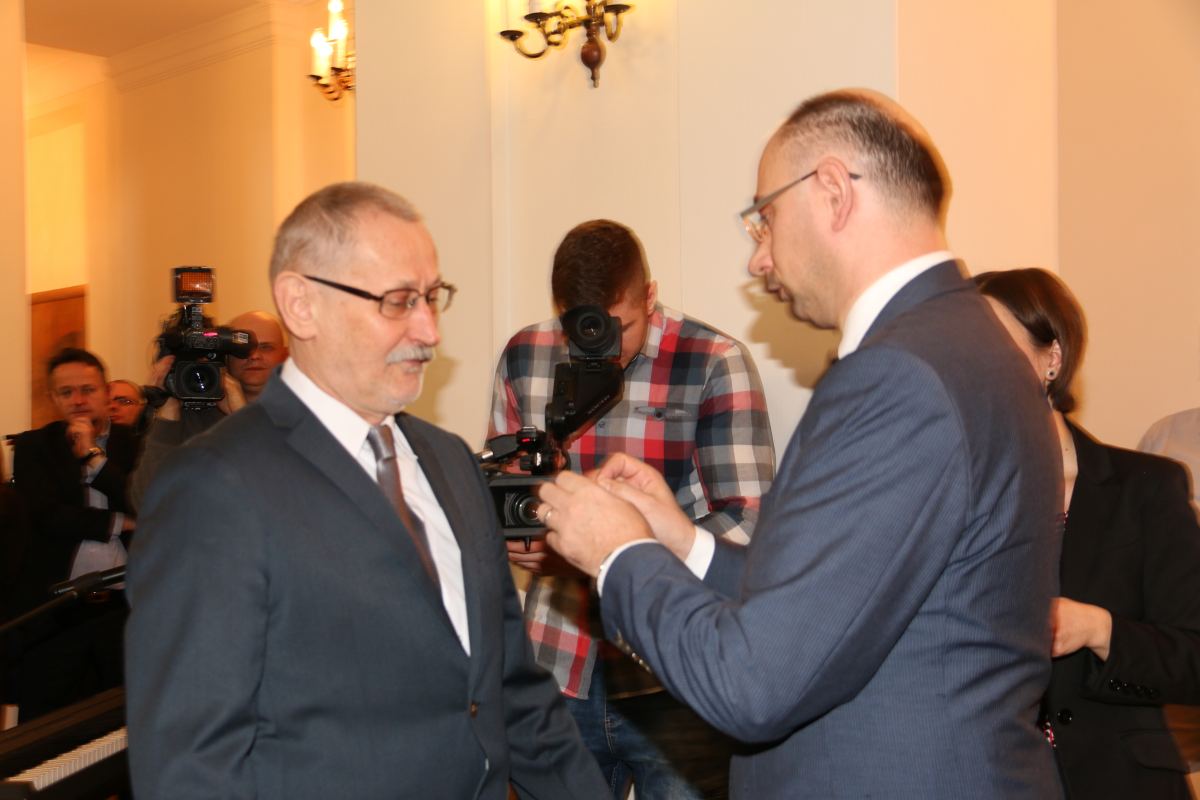 Kolejni legniczanie z  Krzyżami Wolności i Solidarności
