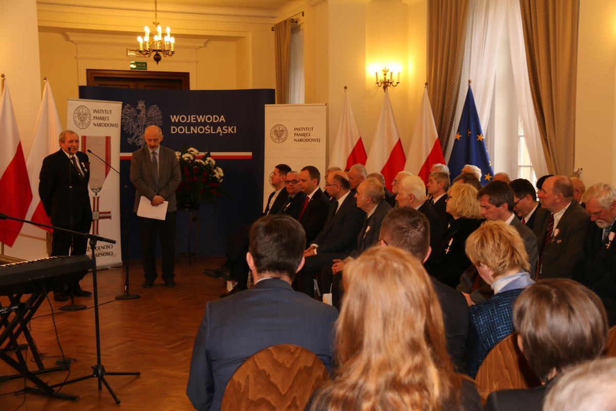 Kolejni legniczanie z  Krzyżami Wolności i Solidarności