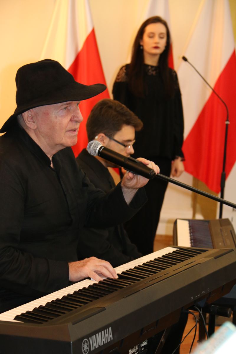 Kolejni legniczanie z  Krzyżami Wolności i Solidarności