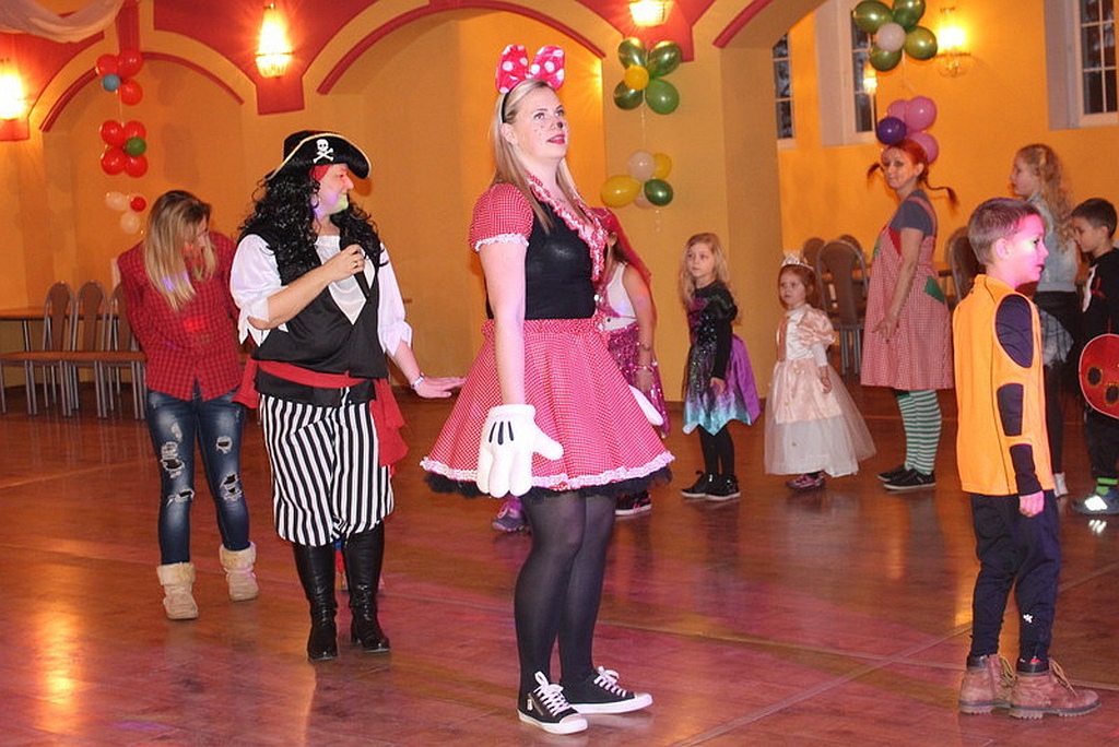 Bal karnawałowy dla dzieci z terenu gminy Legnickie Pole