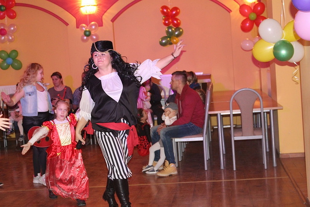 Bal karnawałowy dla dzieci z terenu gminy Legnickie Pole