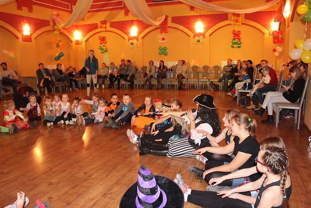 Bal karnawałowy dla dzieci z terenu gminy Legnickie Pole