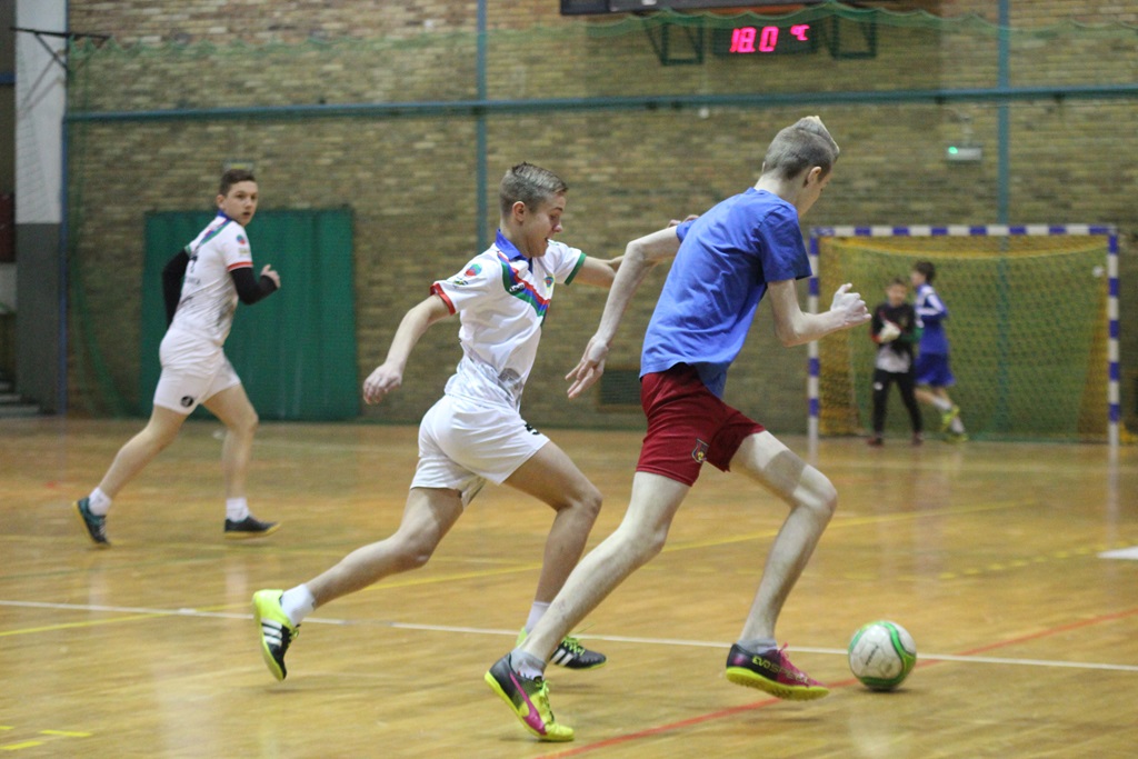 Na Lotniczej odbył się halowy turniej piłki nożnej Złoty Gol