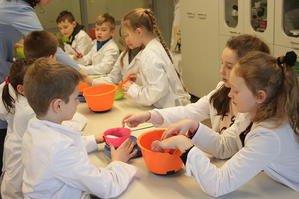 Uczestnicy półkolonii z Kunic zwiedzili „Humanitarium”
