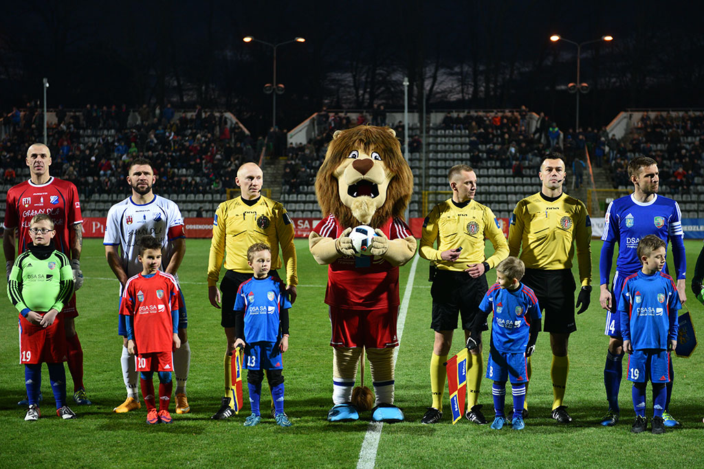 Piłkarze Miedzi Legnica wygrali pierwszy w tym roku ligowy mecz