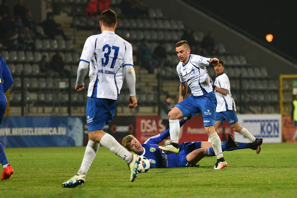 Piłkarze Miedzi Legnica wygrali pierwszy w tym roku ligowy mecz