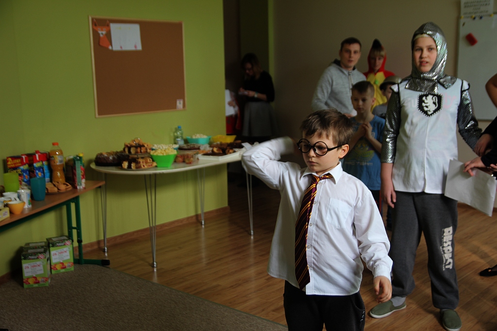 Dzieci ze szkoły „Dar Losu” tańczyły na zabawie karnawałowej