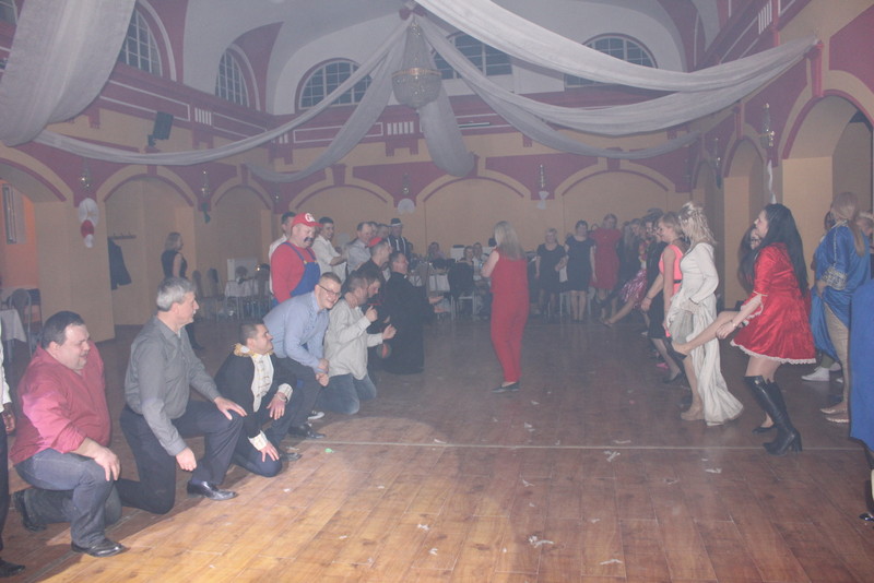 Bal przebierańców kończący karnawał odbył się w Legnickim Polu