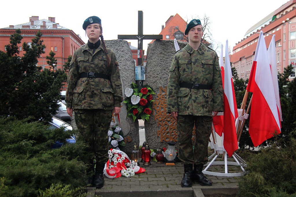 Oddali hołd Żołnierzom Wyklętym pod obeliskiem przy Muzealnej