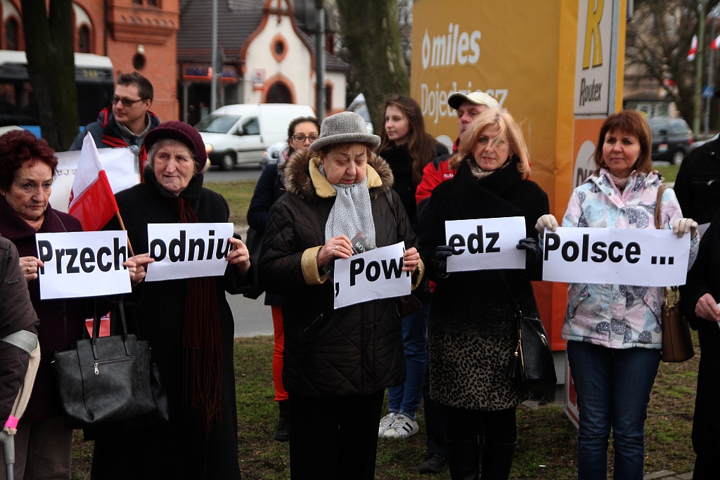 Oddali hołd Żołnierzom Wyklętym pod obeliskiem przy Muzealnej