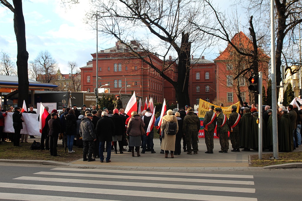 Oddali hołd Żołnierzom Wyklętym pod obeliskiem przy Muzealnej