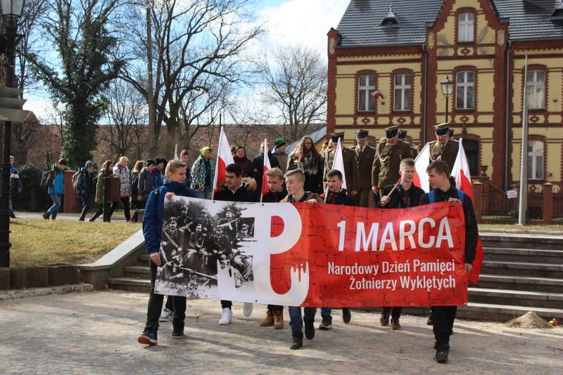 Mieszkańcy Legnickiego Pola oddali hołd Żołnierzom Wyklętym