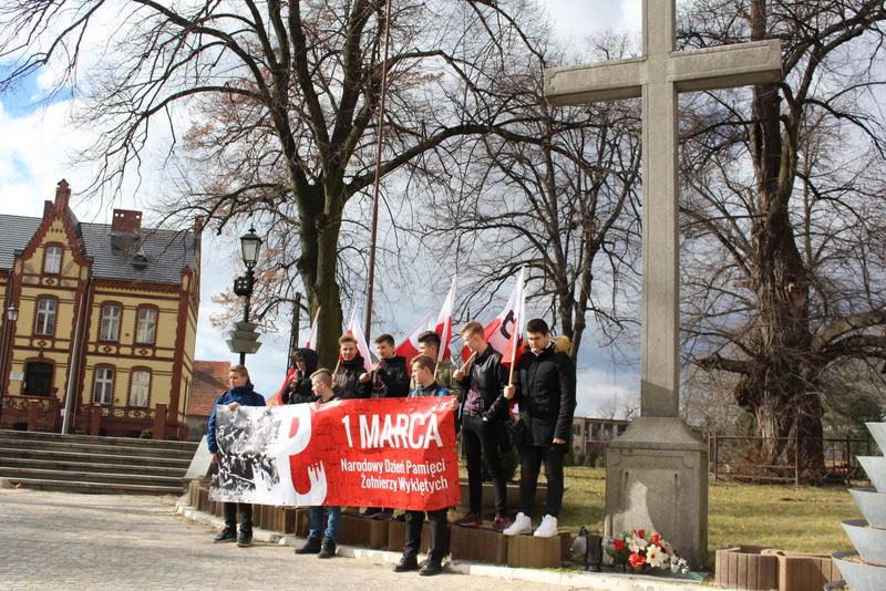 Mieszkańcy Legnickiego Pola oddali hołd Żołnierzom Wyklętym