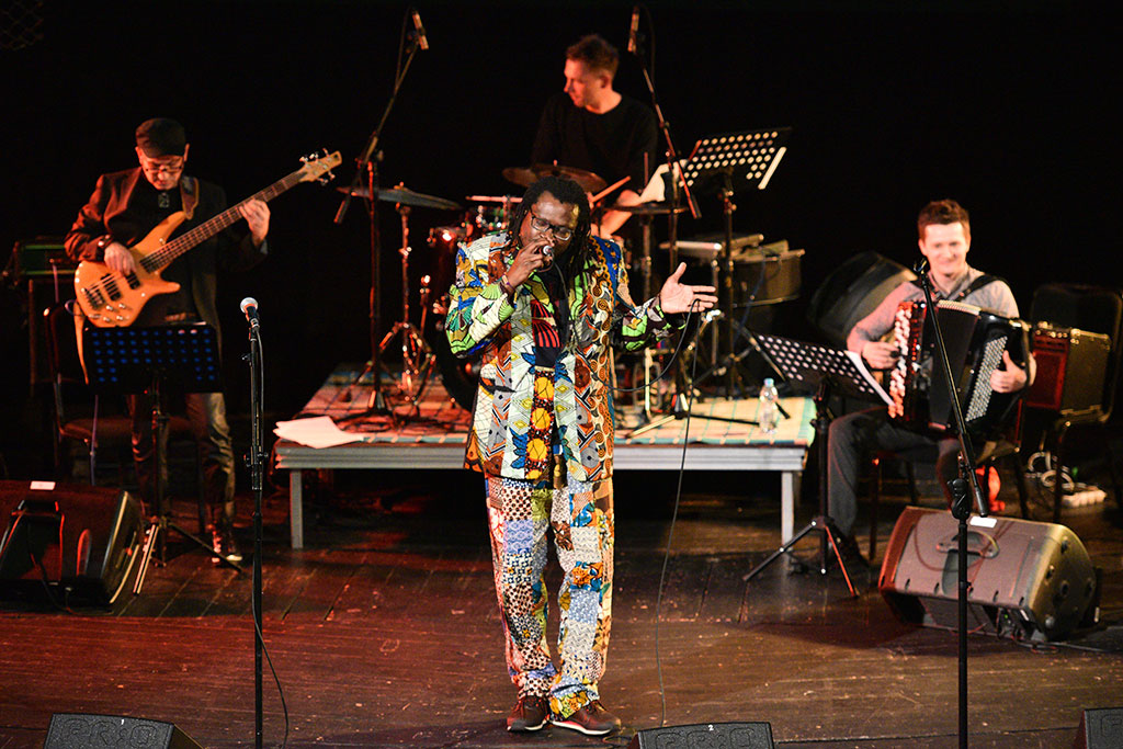Wielki koncert przeciwko rasizmowi w Teatrze Modrzejewskiej