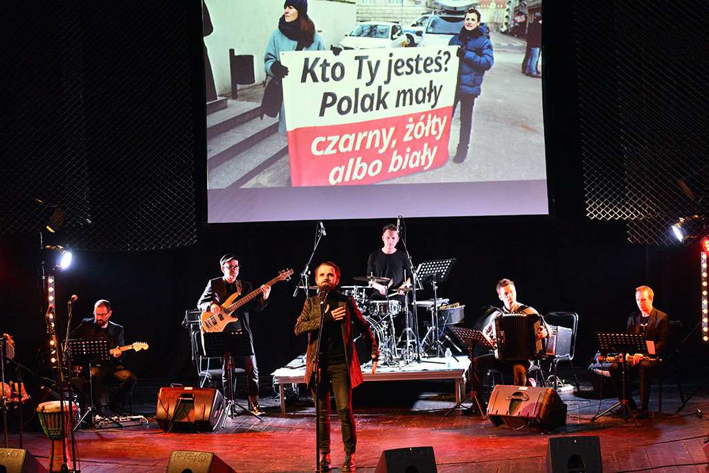 Wielki koncert przeciwko rasizmowi w Teatrze Modrzejewskiej