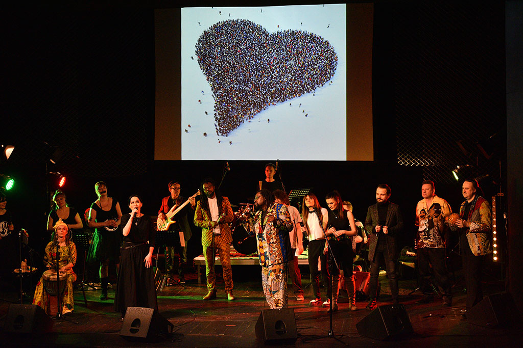 Wielki koncert przeciwko rasizmowi w Teatrze Modrzejewskiej