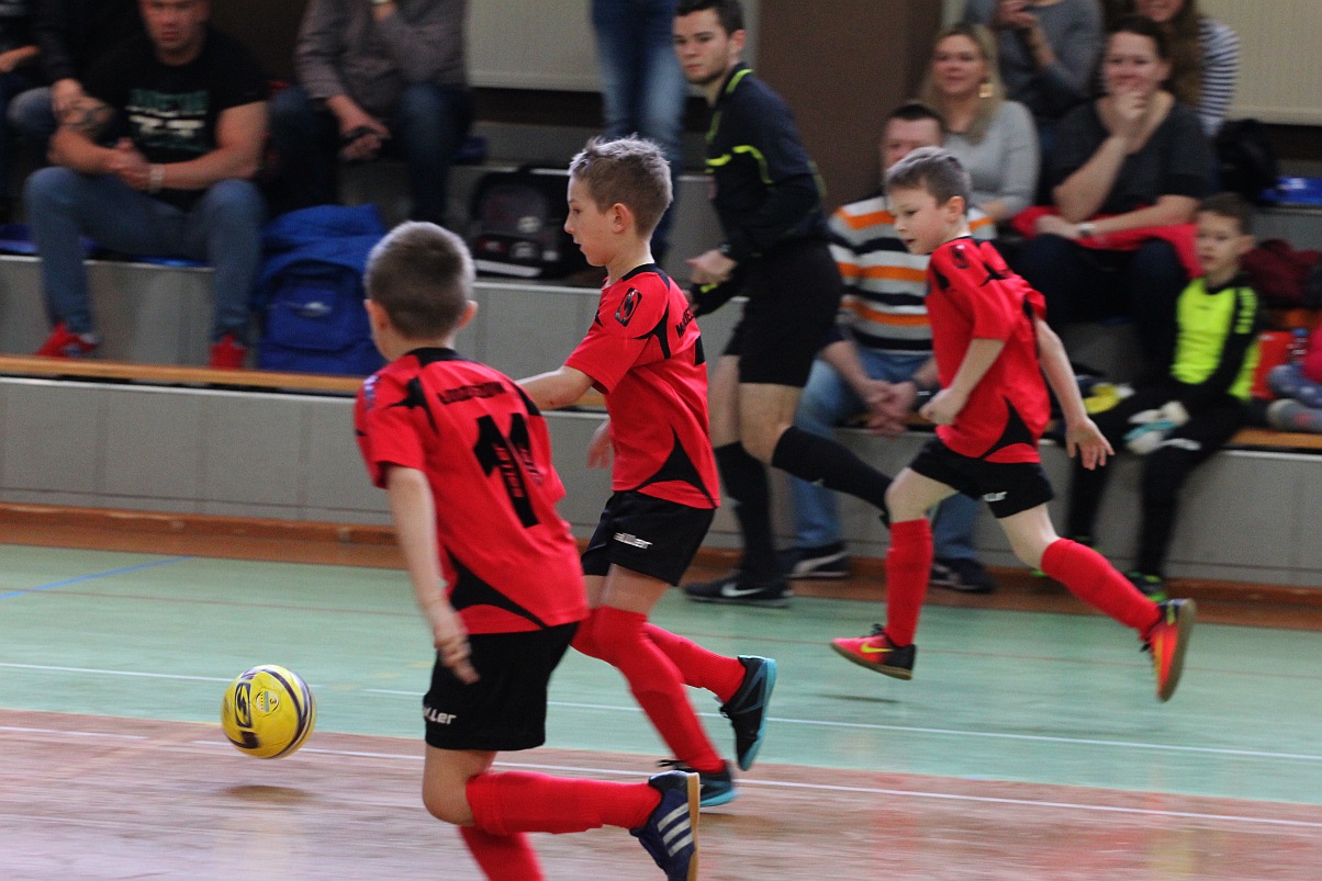 Sześć drużyn wystąpiło w Bałwankowym Turnieju Piłki Nożnej