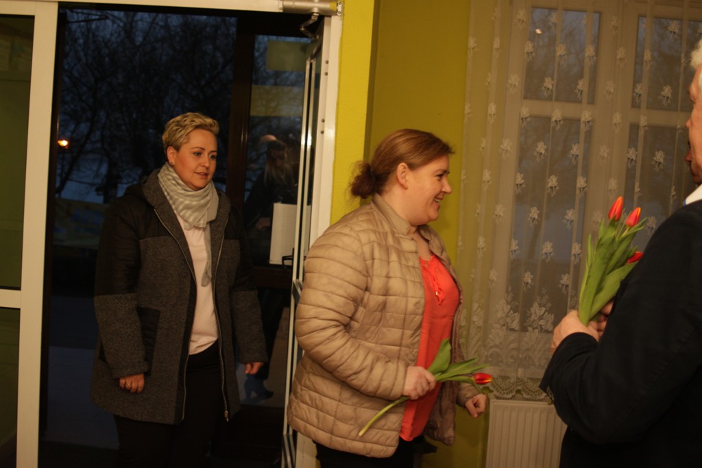 Koń Polski bawił mieszkanki gminy Kunice z okazji Dnia Kobiet