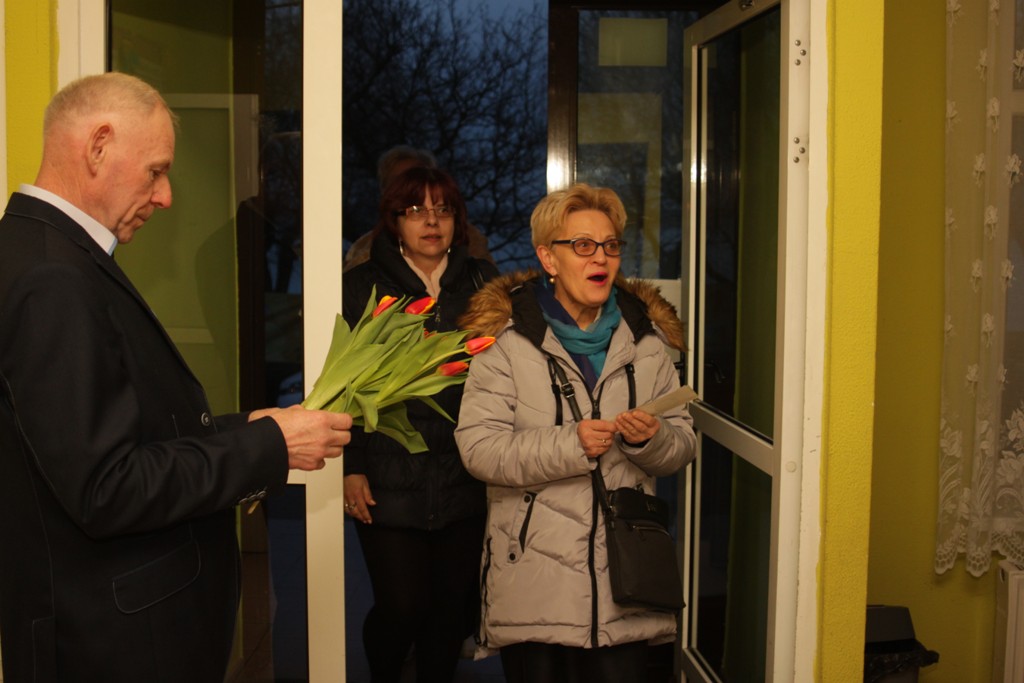 Koń Polski bawił mieszkanki gminy Kunice z okazji Dnia Kobiet