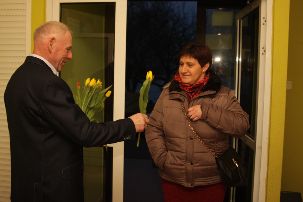 Koń Polski bawił mieszkanki gminy Kunice z okazji Dnia Kobiet