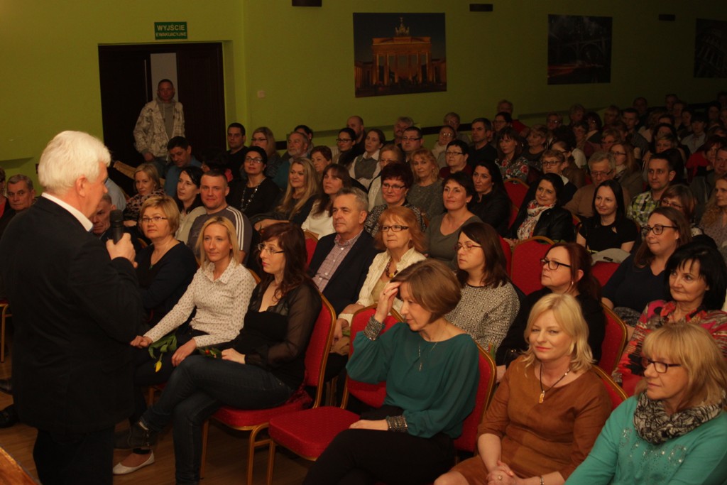 Koń Polski bawił mieszkanki gminy Kunice z okazji Dnia Kobiet
