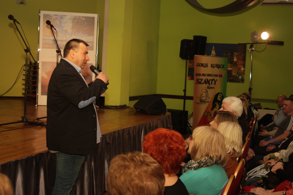 Koń Polski bawił mieszkanki gminy Kunice z okazji Dnia Kobiet