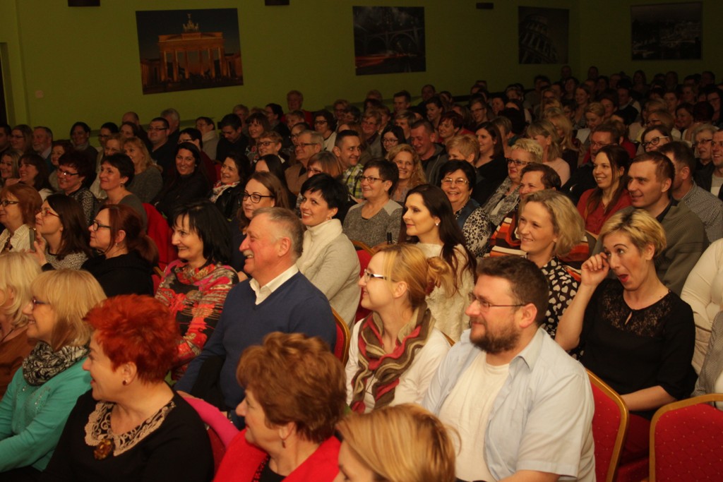 Koń Polski bawił mieszkanki gminy Kunice z okazji Dnia Kobiet