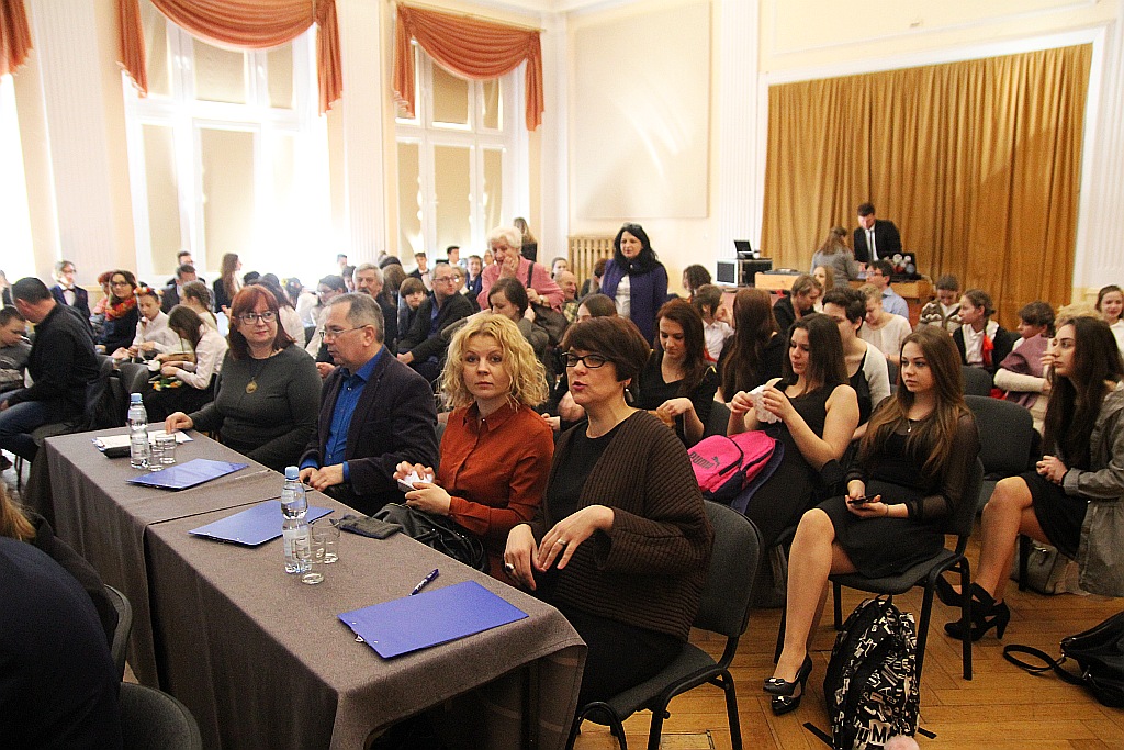 Agata Sopata i Julia Żądło wystąpią w etapie wojewódzkim