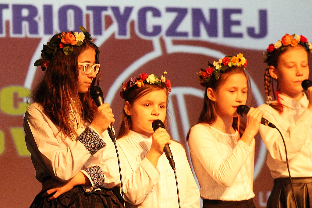 Agata Sopata i Julia Żądło wystąpią w etapie wojewódzkim