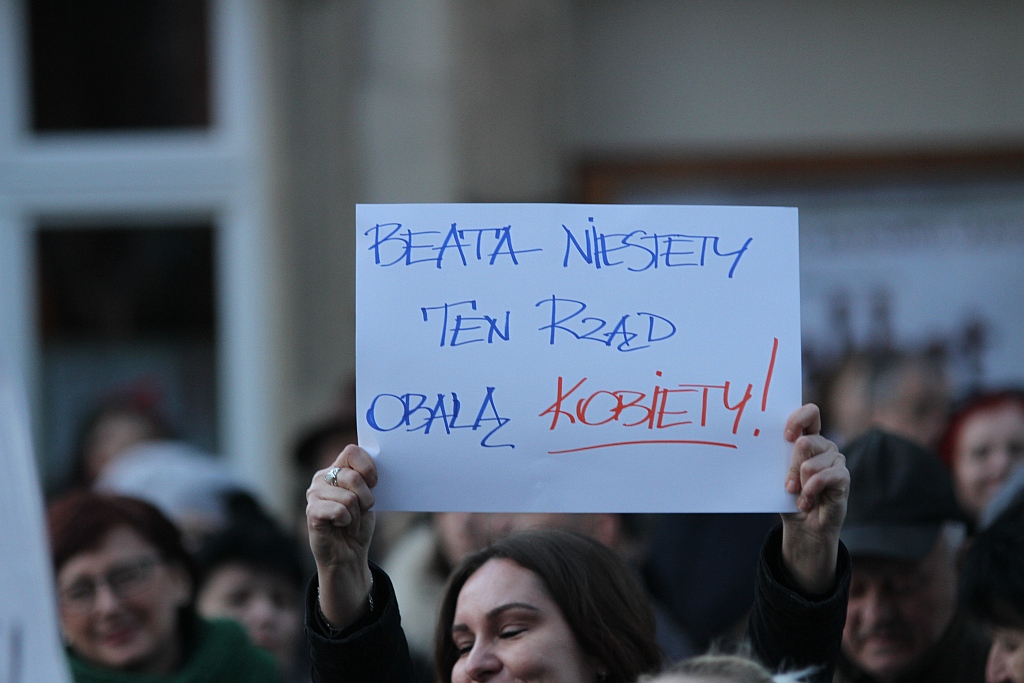Ponad 300 osób wzięło udział w Międzynarodowym Strajku Kobiet