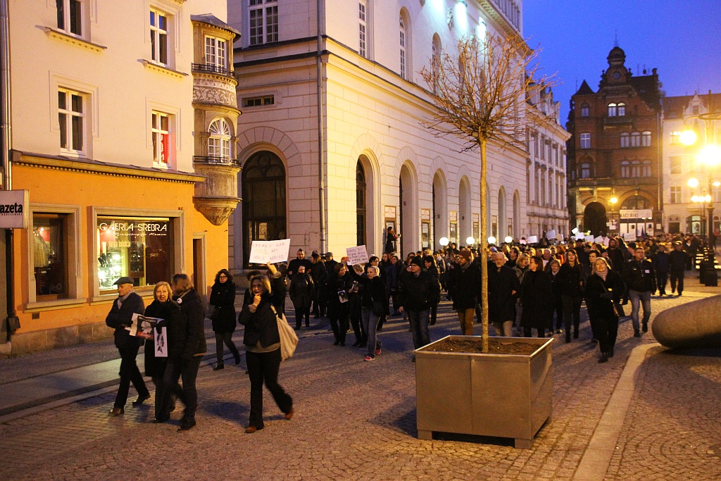 Ponad 300 osób wzięło udział w Międzynarodowym Strajku Kobiet