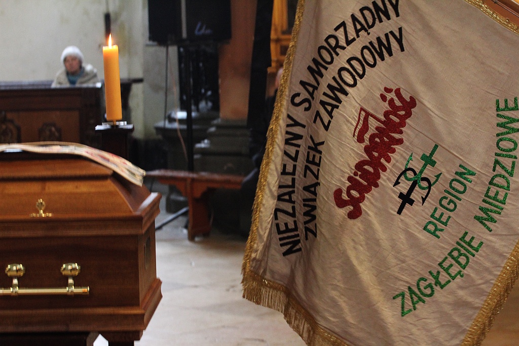 Uroczystości pogrzebowe księdza biskupa Tadeusza Rybaka cz1