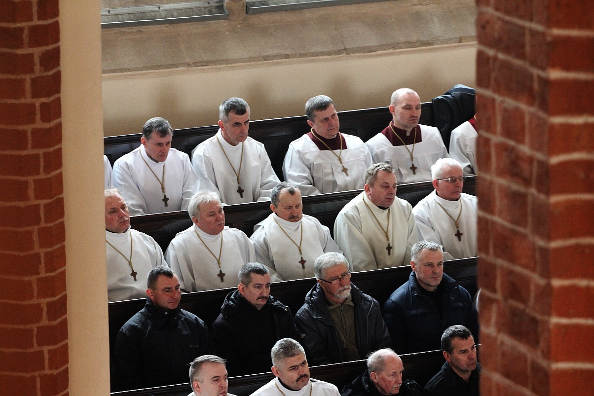 Uroczystości pogrzebowe księdza biskupa Tadeusza Rybaka cz2
