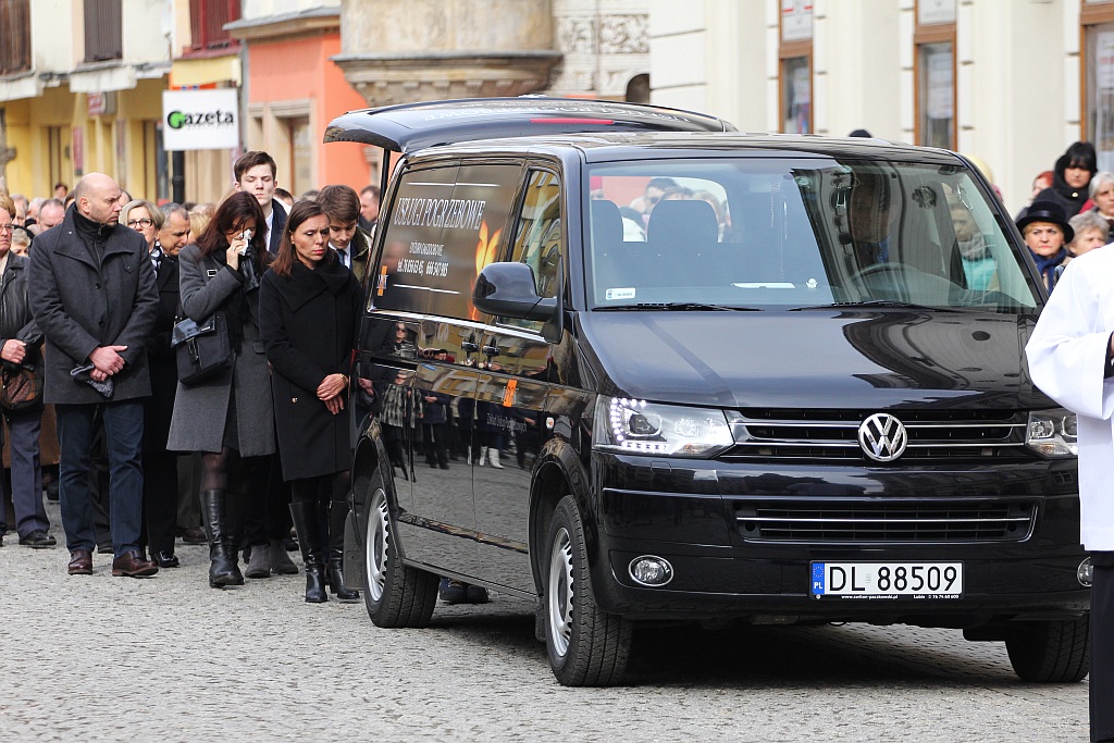 Uroczystości pogrzebowe księdza biskupa Tadeusza Rybaka cz1