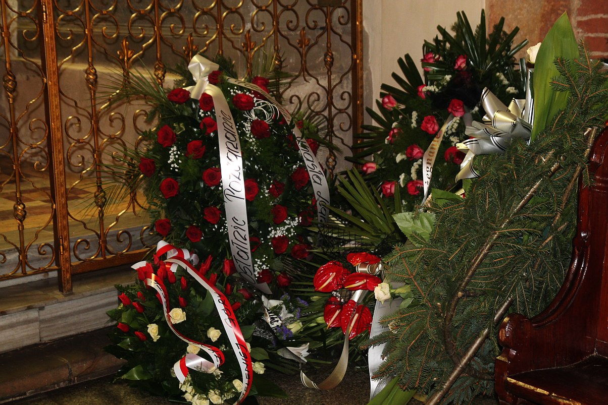 Uroczystości pogrzebowe księdza biskupa Tadeusza Rybaka cz2
