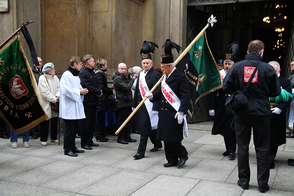 Uroczystości pogrzebowe księdza biskupa Tadeusza Rybaka cz1
