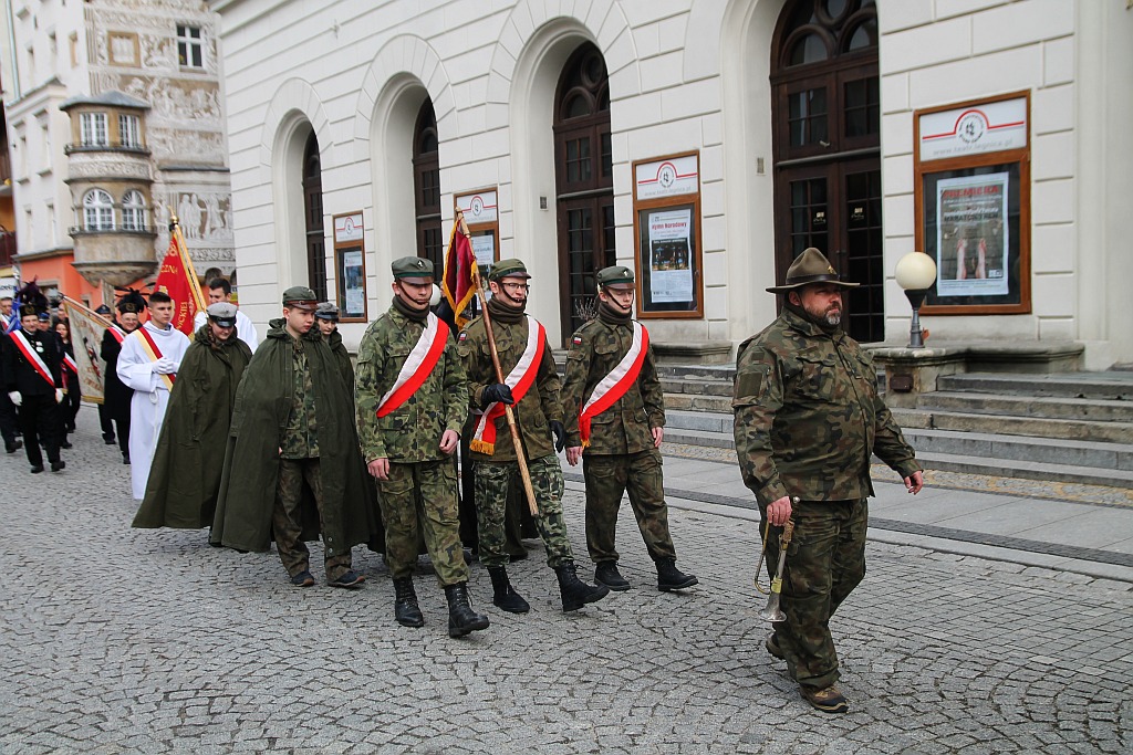 Uroczystości pogrzebowe księdza biskupa Tadeusza Rybaka cz1