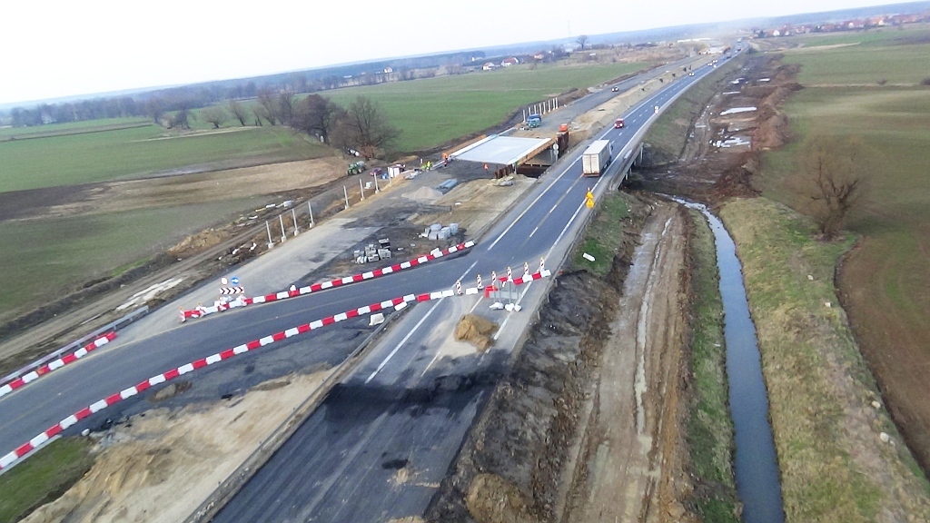 Zobaczcie, co się dzieje na placu budowy drogi ekspresowej S3