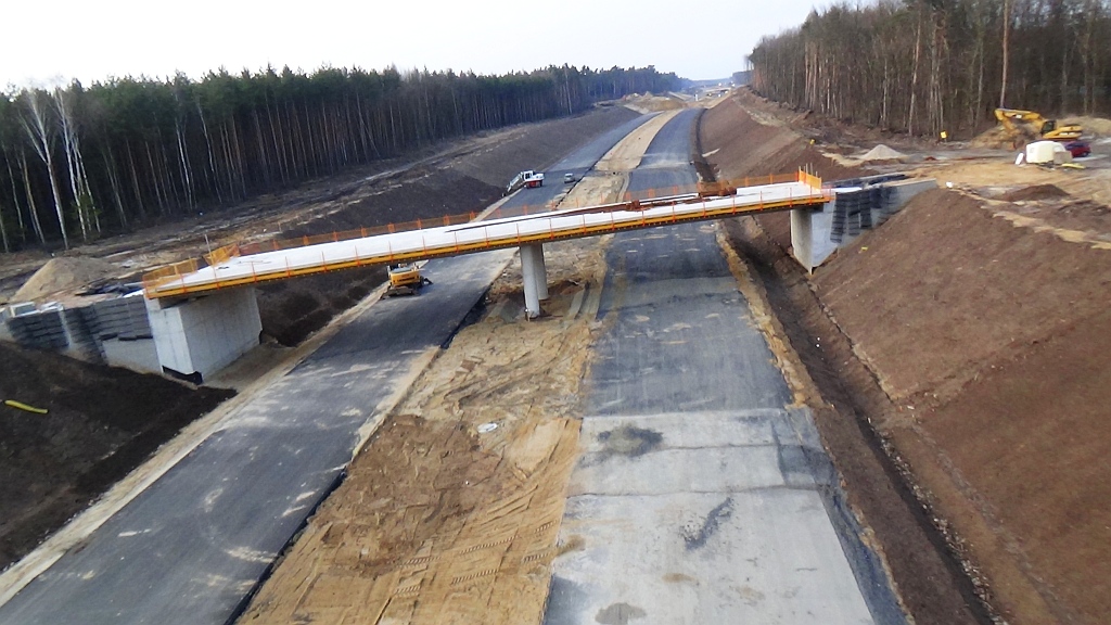 Zobaczcie, co się dzieje na placu budowy drogi ekspresowej S3