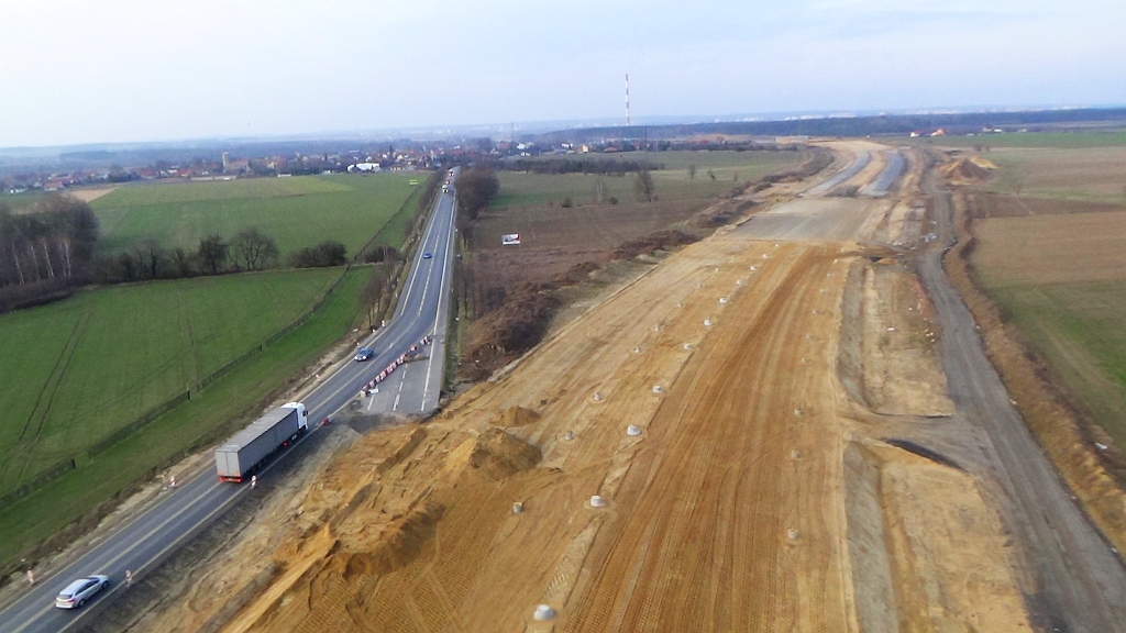 Zobaczcie, co się dzieje na placu budowy drogi ekspresowej S3