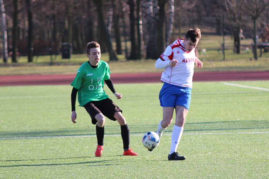 Piłkarskie derby: Uczniowie II LO w końcu lepsi od I LO