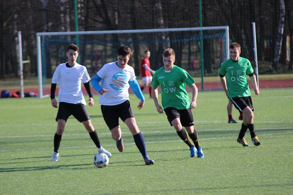 Piłkarskie derby: Uczniowie II LO w końcu lepsi od I LO