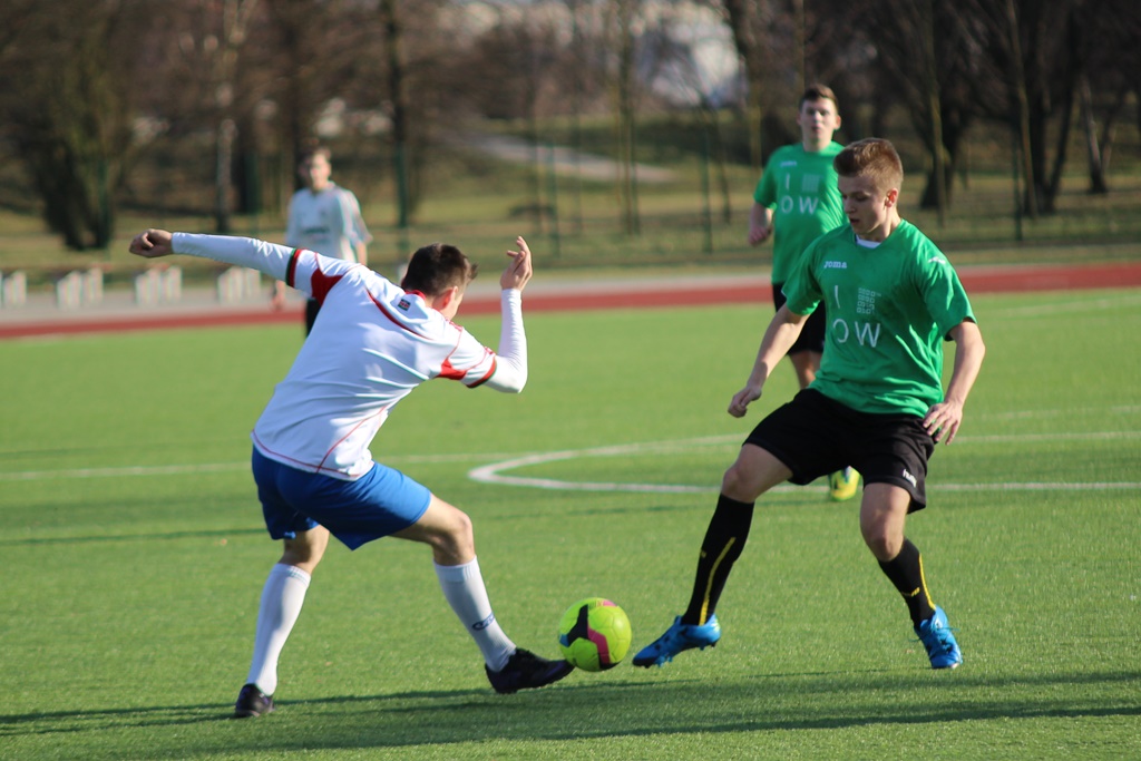 Piłkarskie derby: Uczniowie II LO w końcu lepsi od I LO