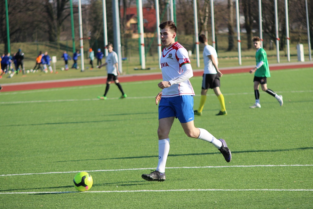 Piłkarskie derby: Uczniowie II LO w końcu lepsi od I LO