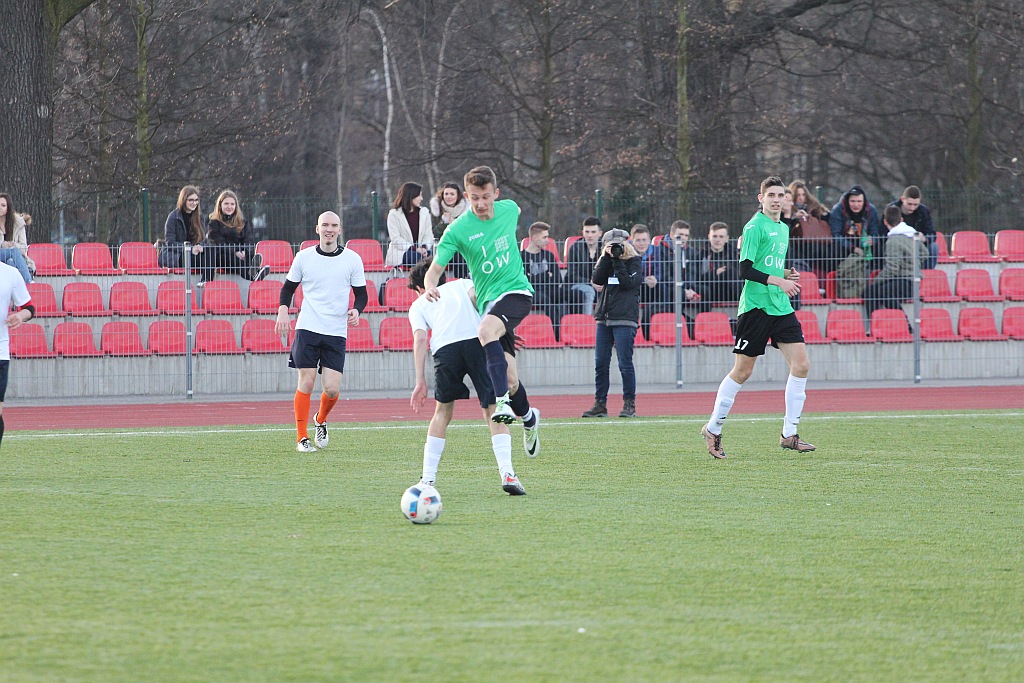 Piłkarskie derby: Uczniowie II LO w końcu lepsi od I LO